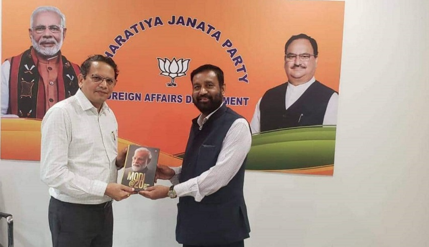 दिल्लीमा विमलेन्द्र निधि र भाजपा विदेश विभाग प्रमुख चौथाइवालेबीच भेटवार्ता 